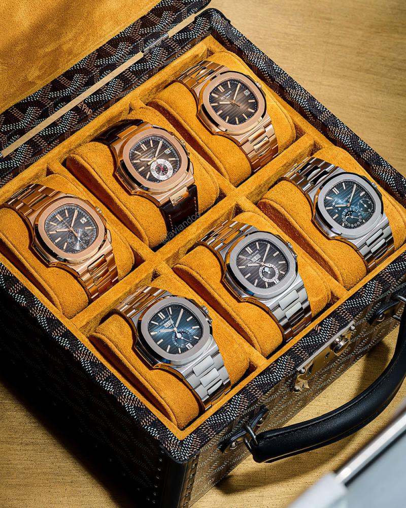 Collector tray with multiple Nautilus watches