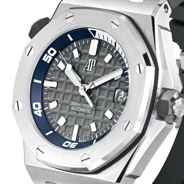 Audemars Piguet Royal Oak Offshore 15720ST, 
