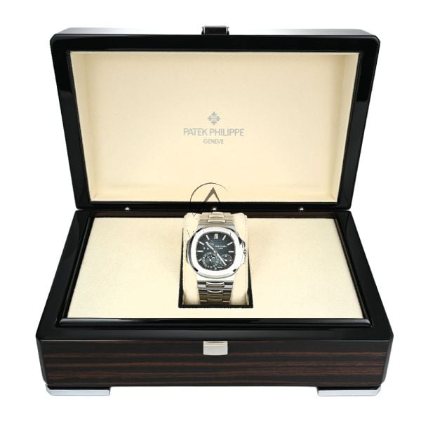 Patek Philippe Nautilus 5712/1A-001, Tiffany Stamp, Moonphase