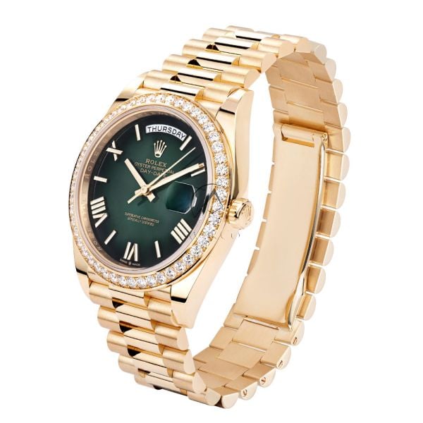 Rolex Day-Date 40 228348RBR, 18K Yellow Gold, Diamond Bezel, Green