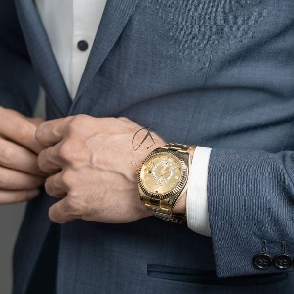 Rolex Sky-Dweller 326938, 18K Yellow Gold, Champagne Arabic Dial