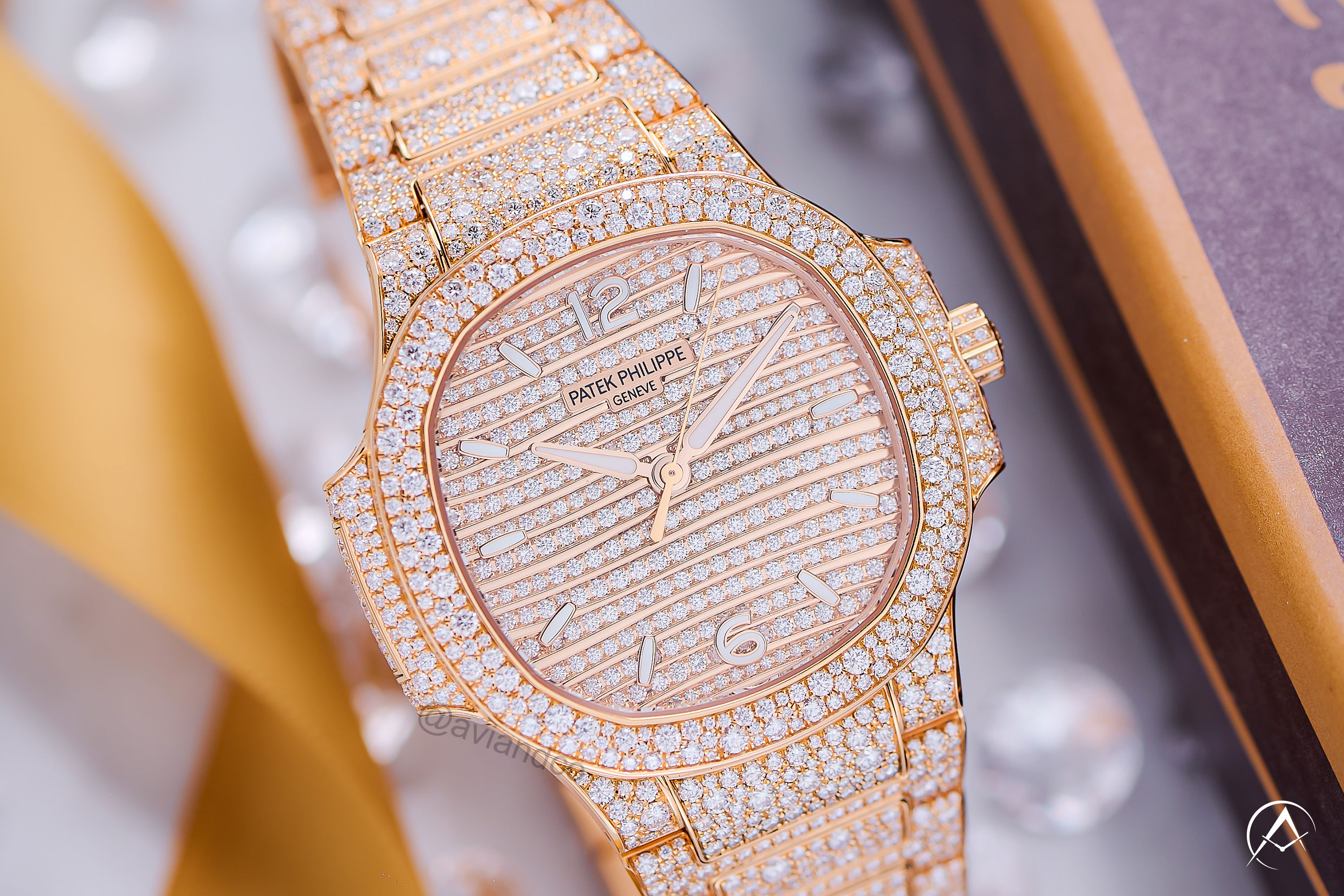 Patek Philippe nautilus diamond watch patek philippe haute joaillerie model