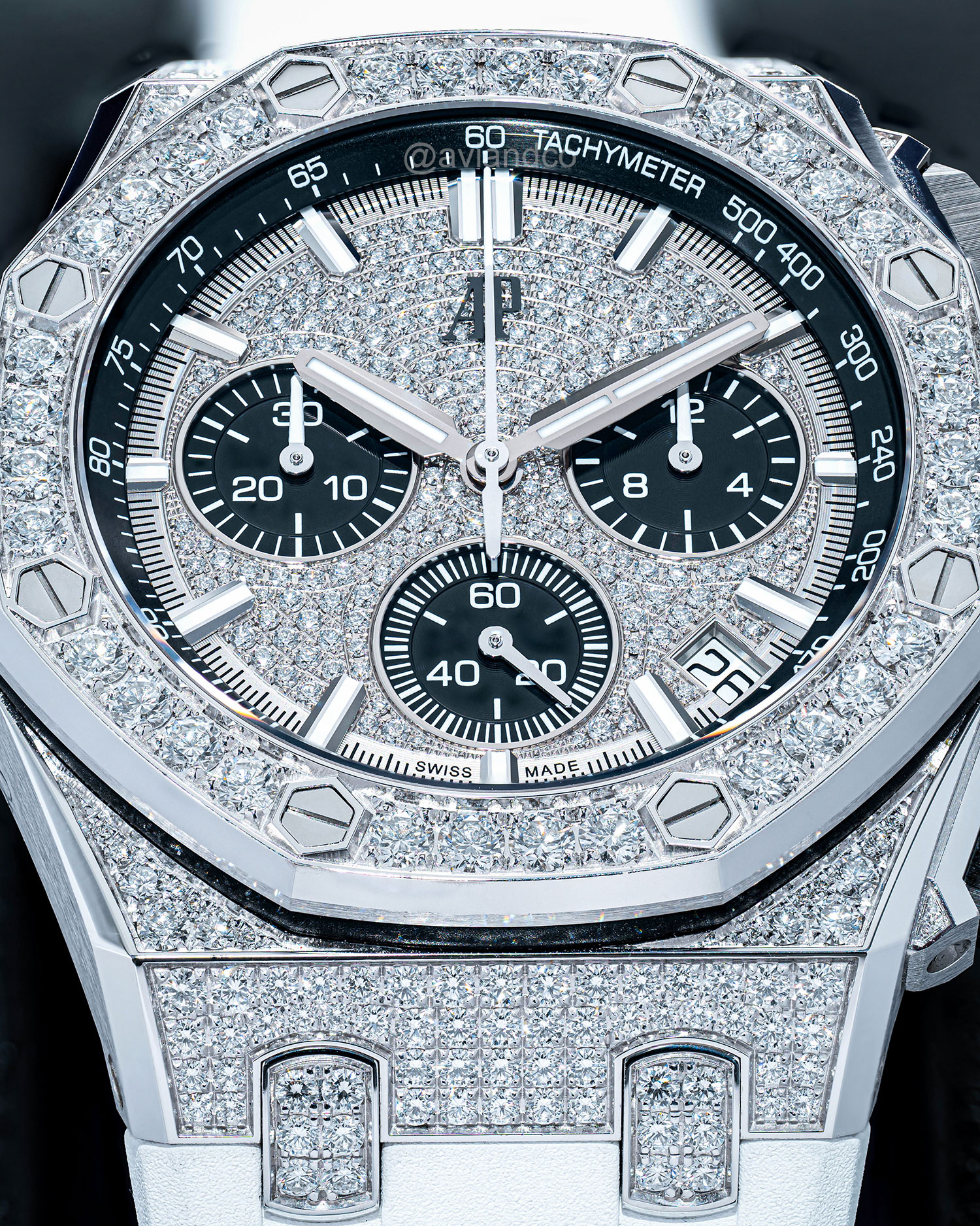 White Gold Audemars Piguet Royal Oak Offshore Chronograph with 43 mm Case Size, Diamonds, and Date Function.