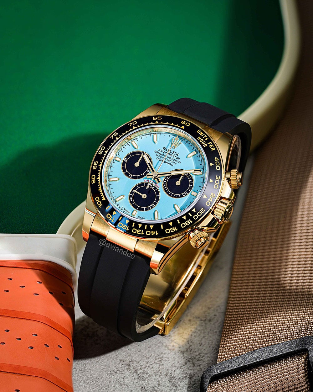 Rolex Daytona, 18K Yellow Gold, Tiffany Blue Index Dial, Oysterflex Bracelet, 40 mm