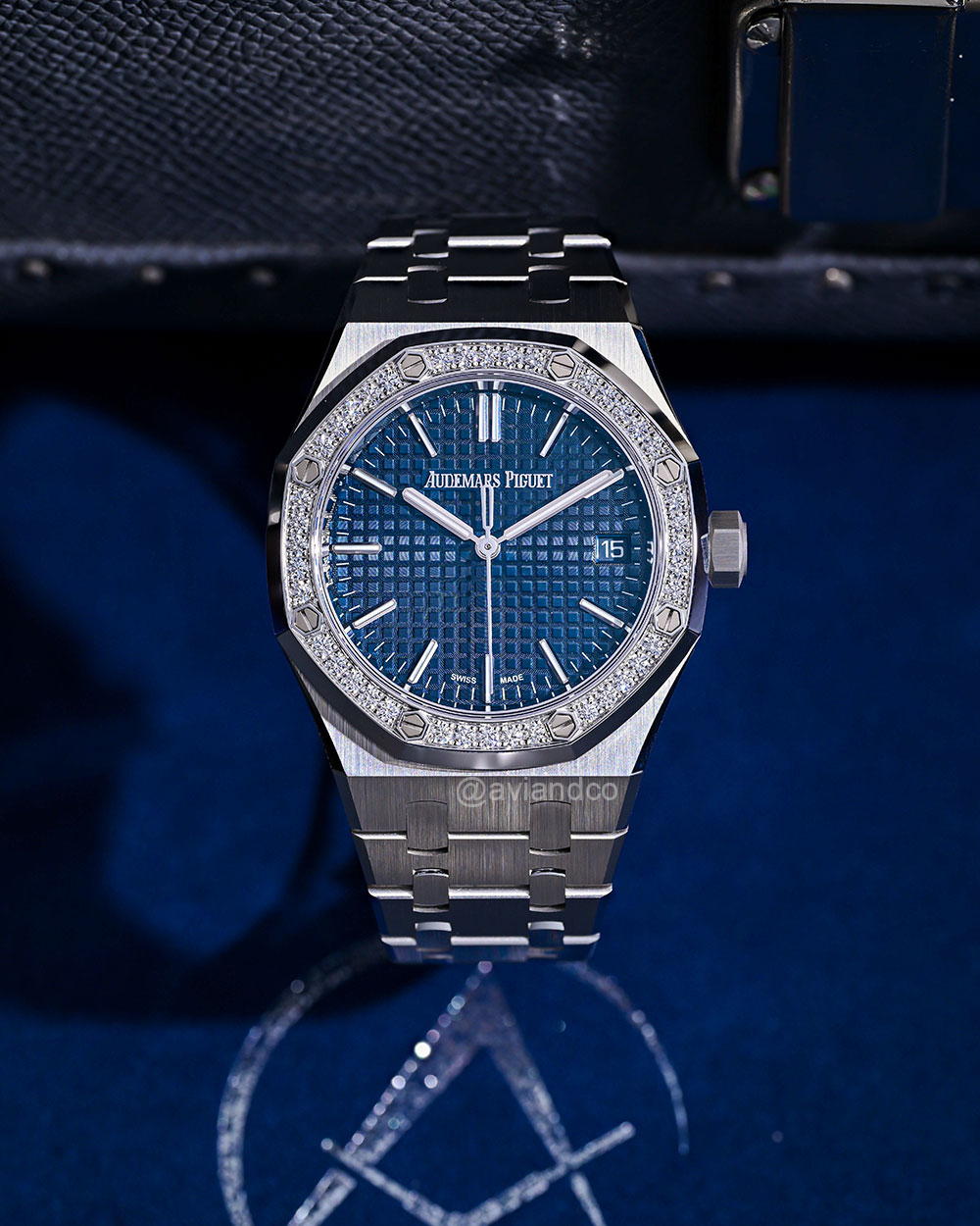 Audemars Piguet Royal Oak, Stainless Steel, Diamond Bezel, Blue Index Dial