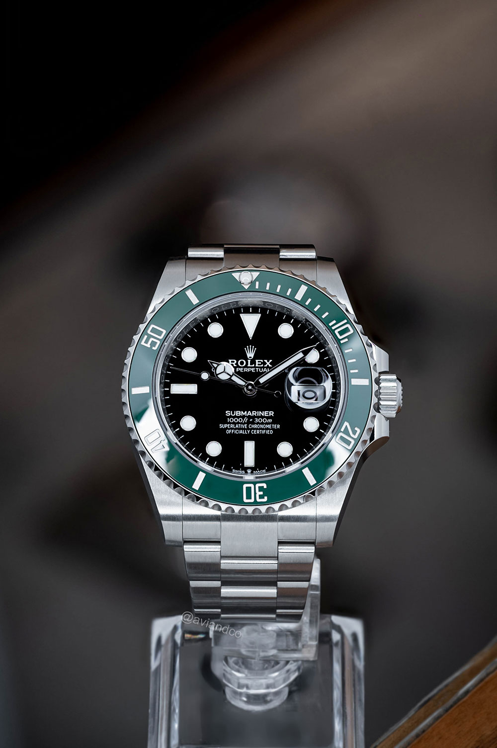 Rolex Submariner watch "Starbucks" edition with 41 mm Stainless Steel Case, Black Dial, Green Bezel, and Date Function.
