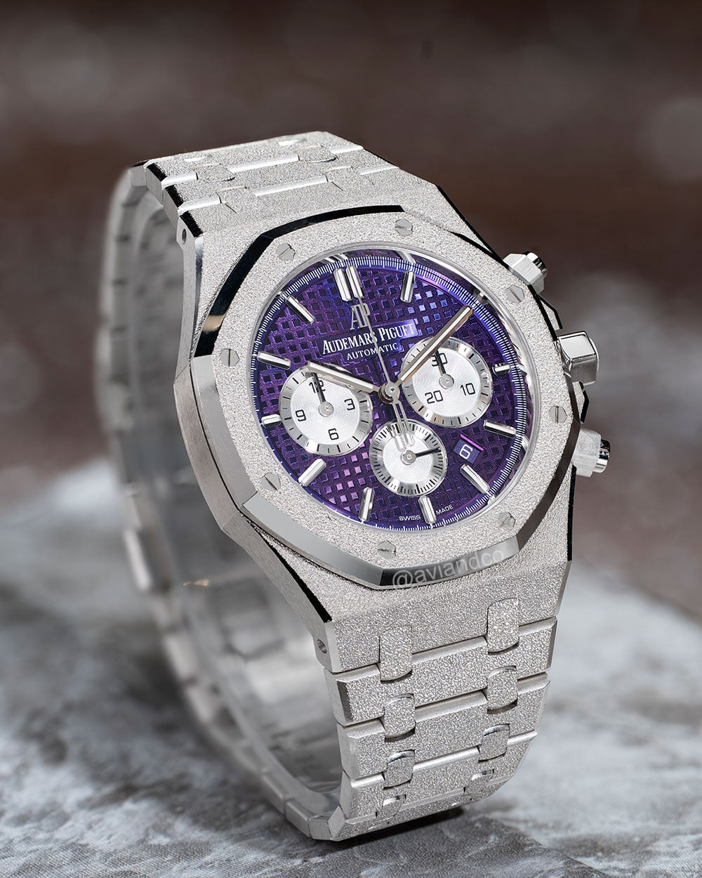 Audemars Piguet Royal Oak Chronograph, 18K White Gold, Plum Grand Tapisserie Dial