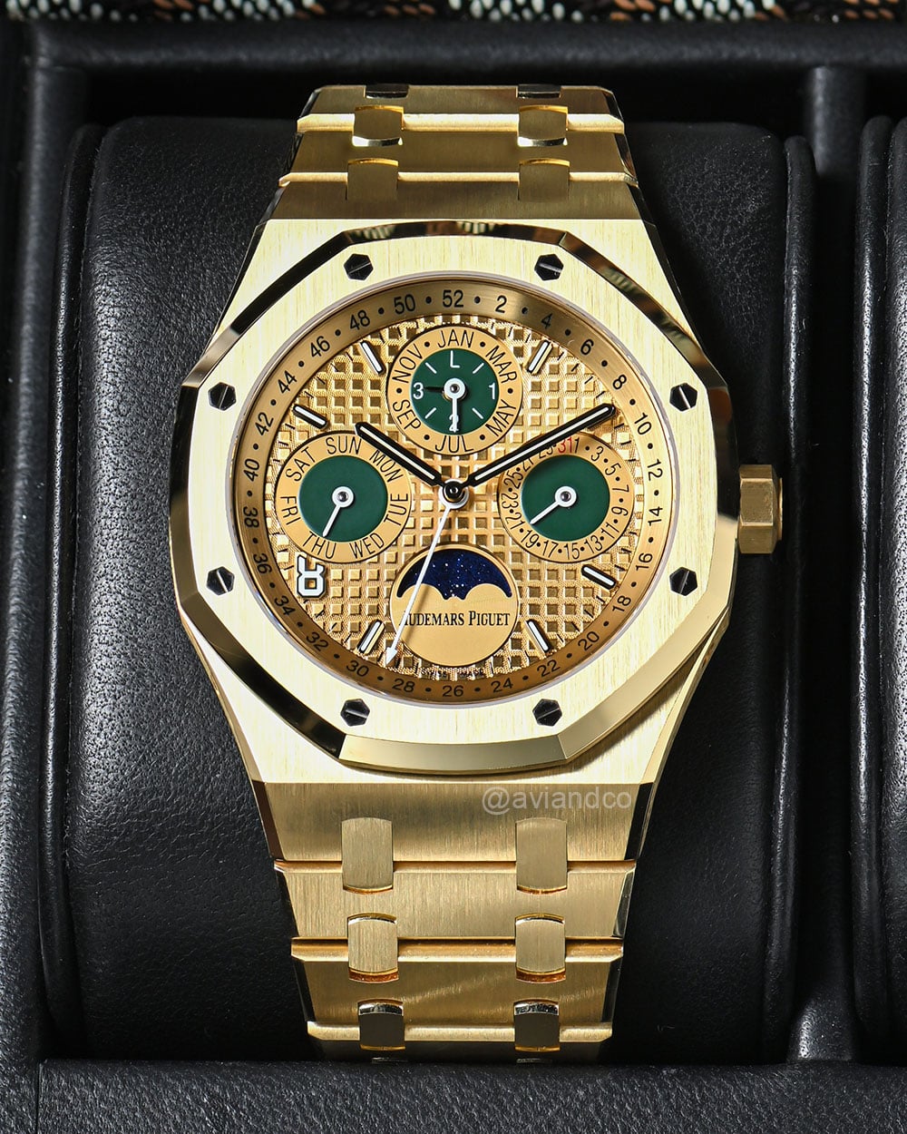 Audemars Piguet Royal Oak Perpetual Calendar, 18K Yellow Gold, Champagne Dial