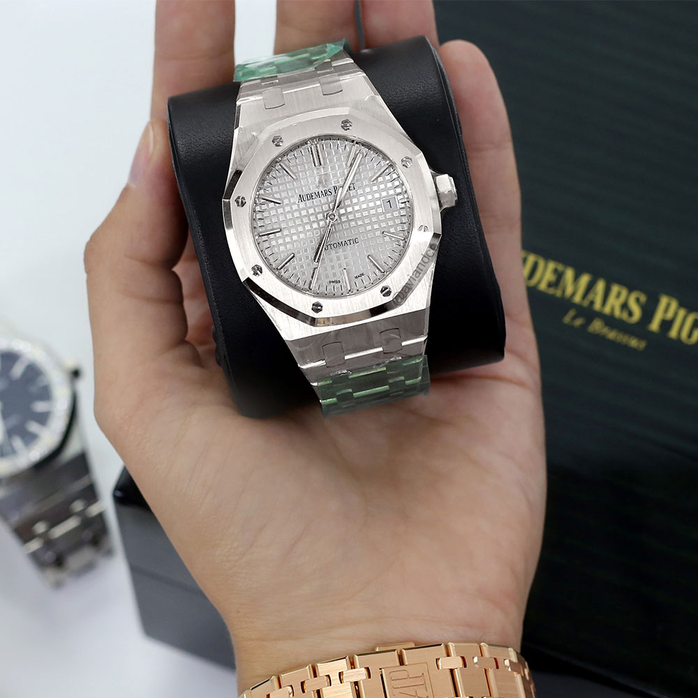 Audemars Piguet Royal Oak, stainless steel, silver index dial