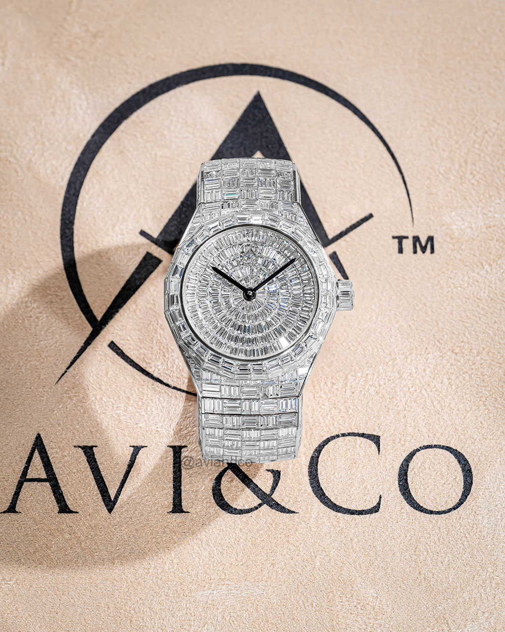 Avi & Co. Iced Collection AH10 18K White Gold