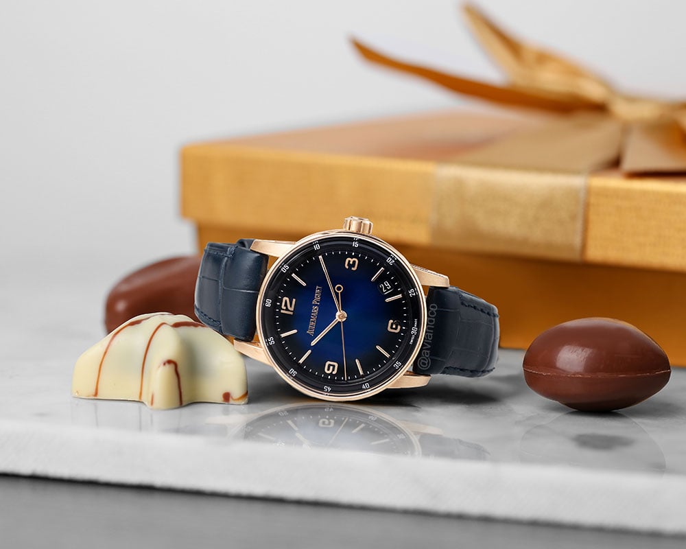 Audemars Piguet Code 11.59, 18K rose gold, blue lacquered dial, 41 mm