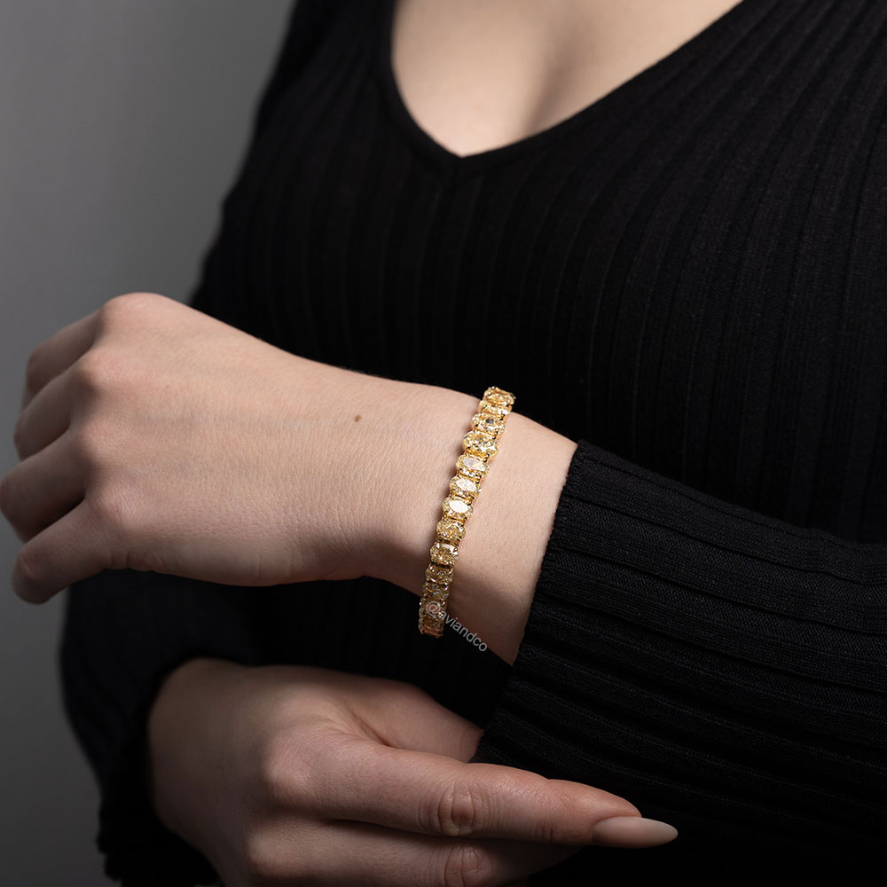 Diamonds by Avi & Co. Oval-Cut Graduated Yellow Diamond Tennis Bracelet, 18K Yellow Gold