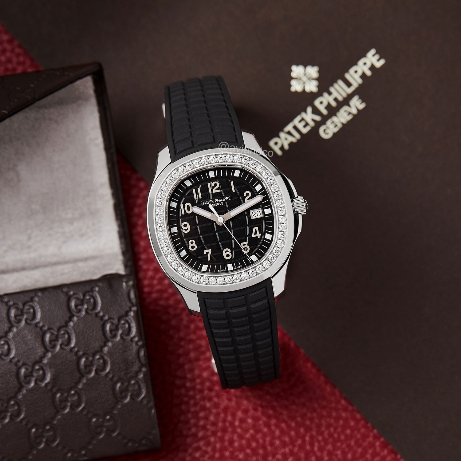 Patek Philippe Aquanaut, steel, diamond bezel, black dial, 39 mm