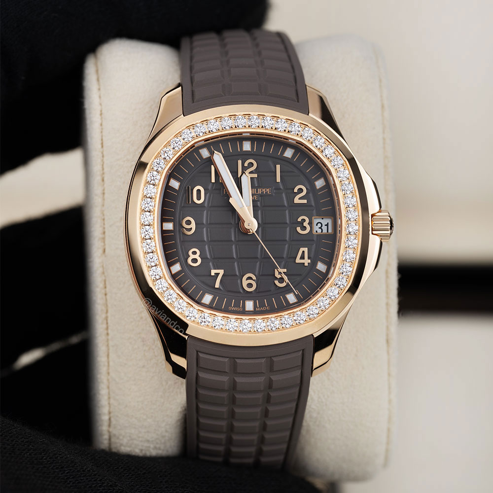 Patek Philippe Aquanaut, 18K Rose Gold, Diamond Bezel, Taupe Arabic Dial, 38 mm