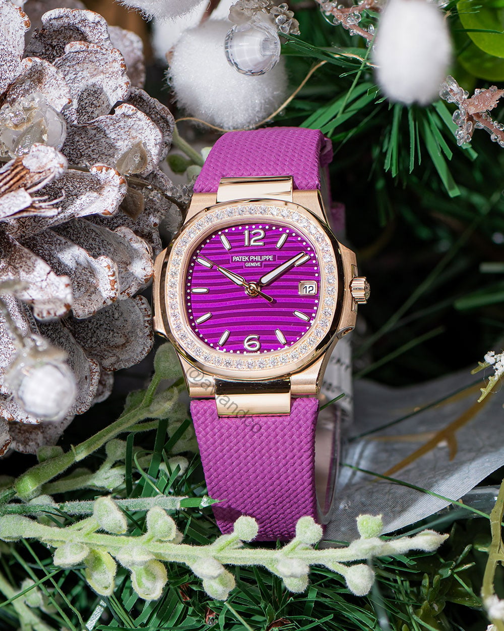 Patek Philippe Nautilus 7010R-013, 18K Rose Gold, Diamond Bezel, Purple Dial, 32 mm