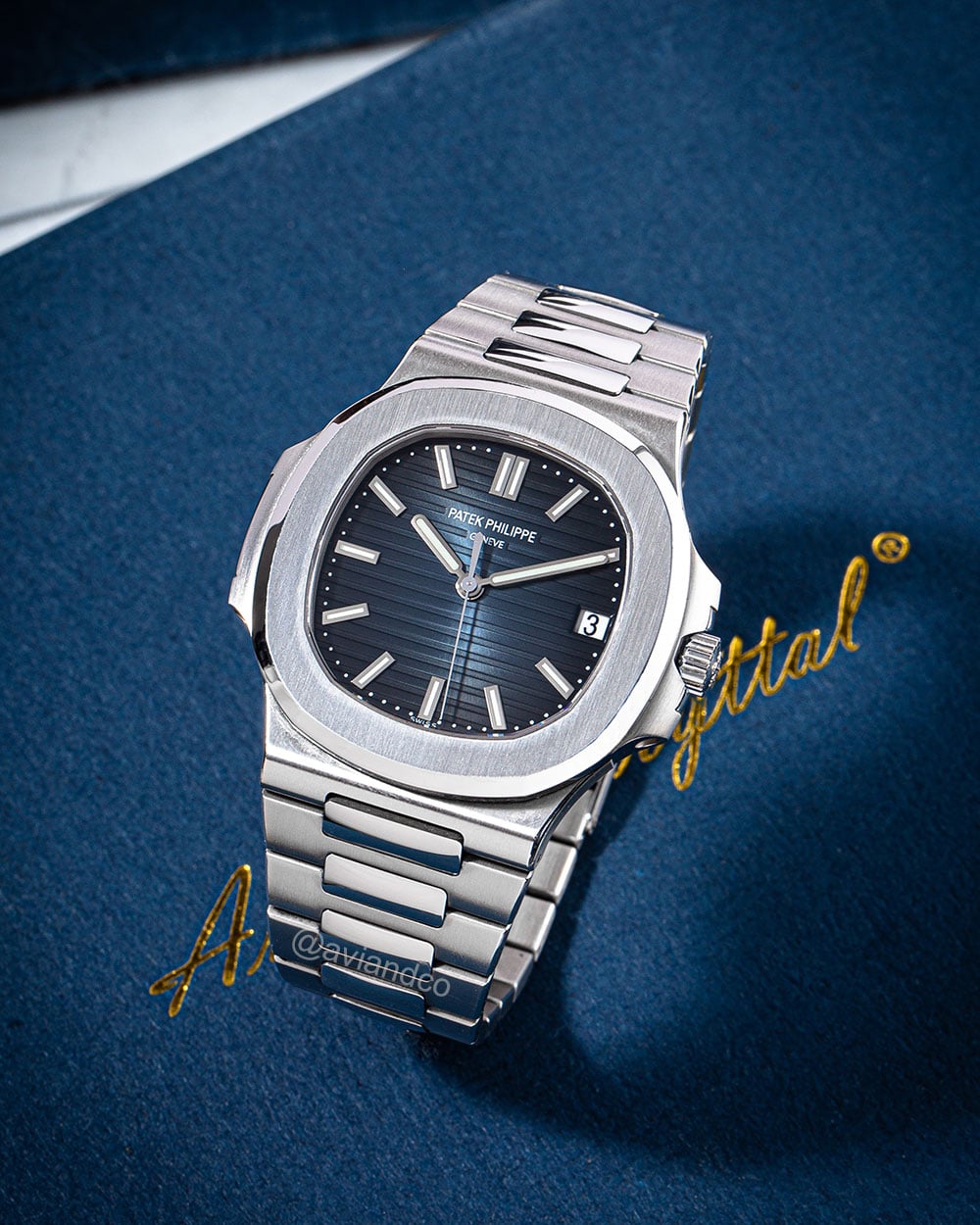 Patek Philippe Nautilus, 5811/1G-001, 18K White Gold