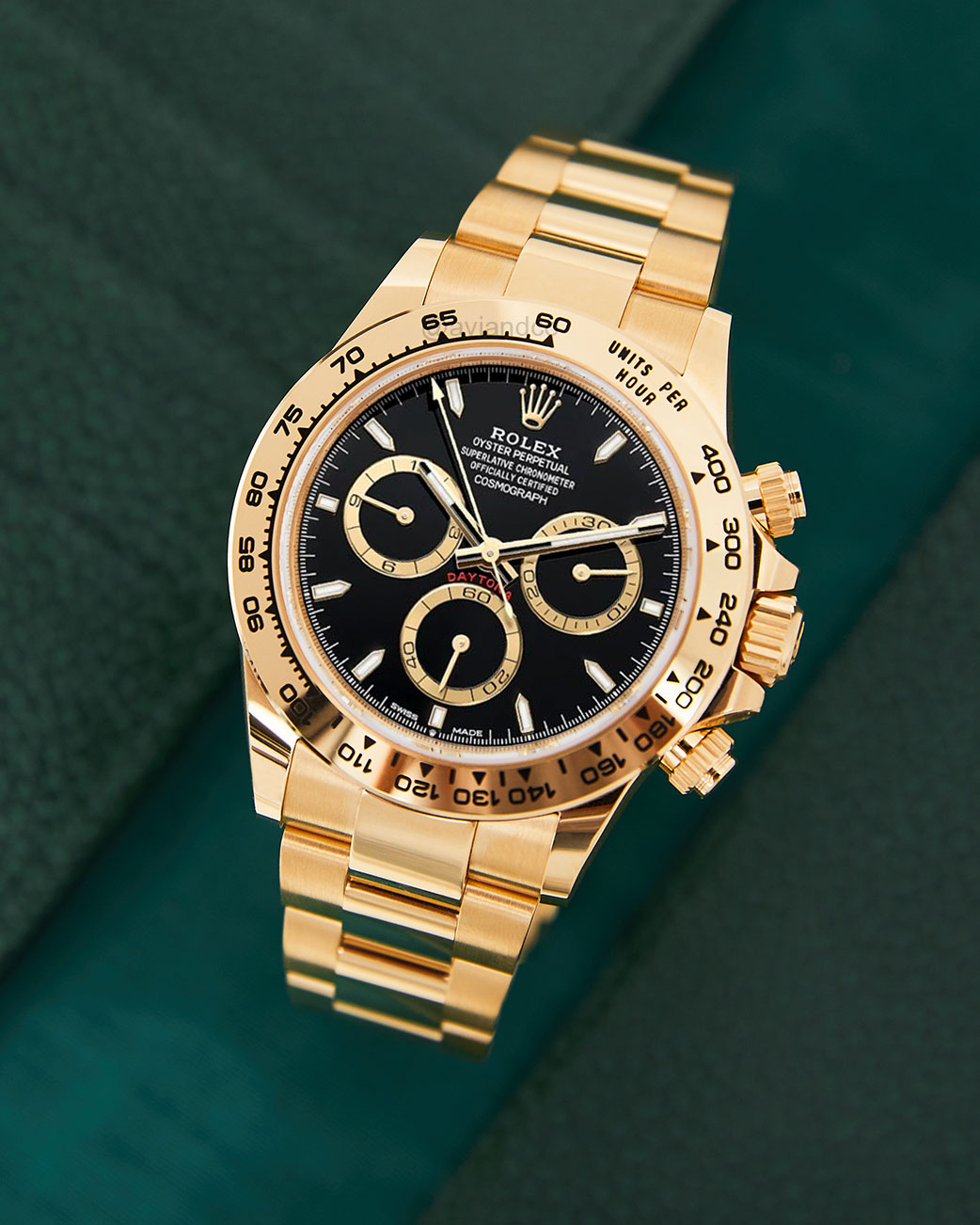 Rolex Daytona, 18K Yellow Gold, Black Index Dial, 40mm