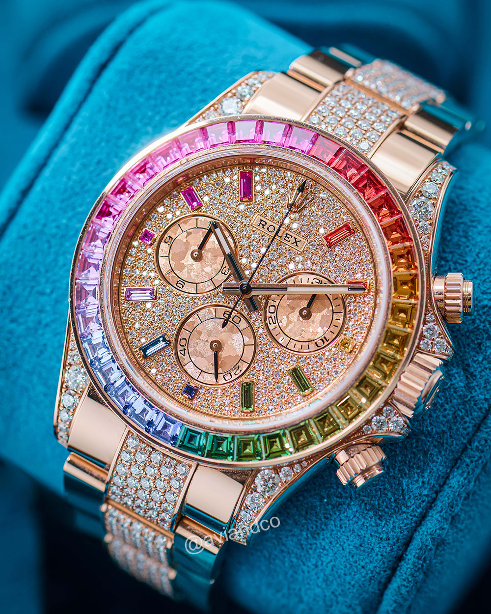 Rolex Daytona, Sapphire Rainbow Bezel, 18K Rose Gold, Diamond Pave Dial, 40 mm