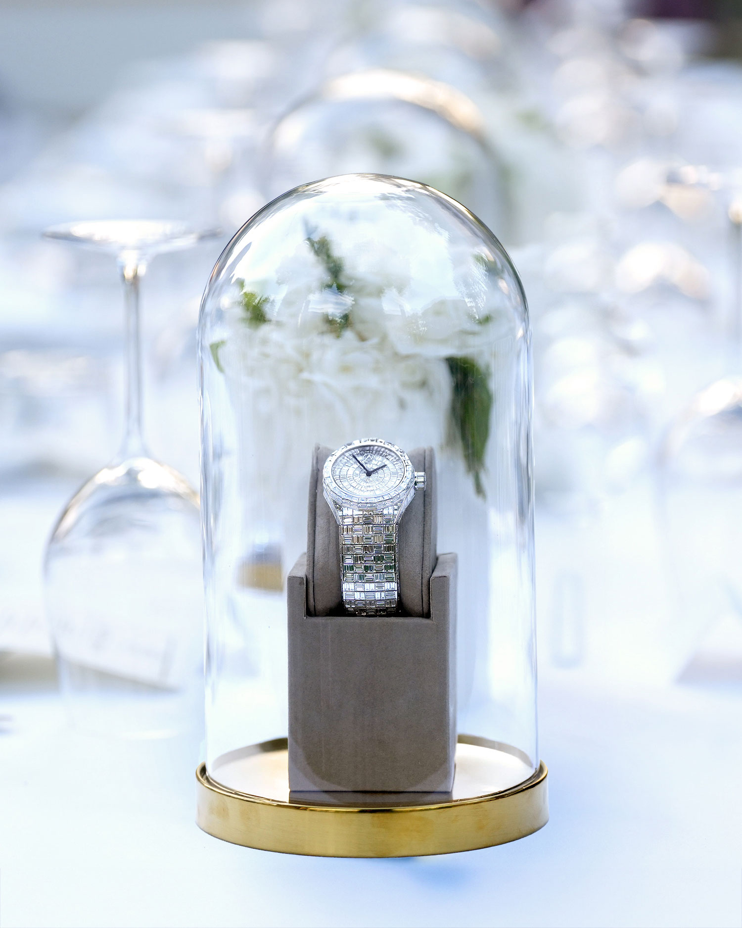Avi & Co. Iced Collection Timepiece Decorates the Tablescape at the Hamptons Event