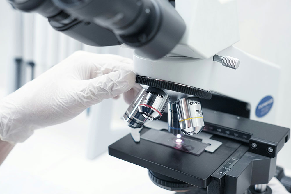 Diamonds Grown in Laboratory Setting microscope diamonds lab-grown