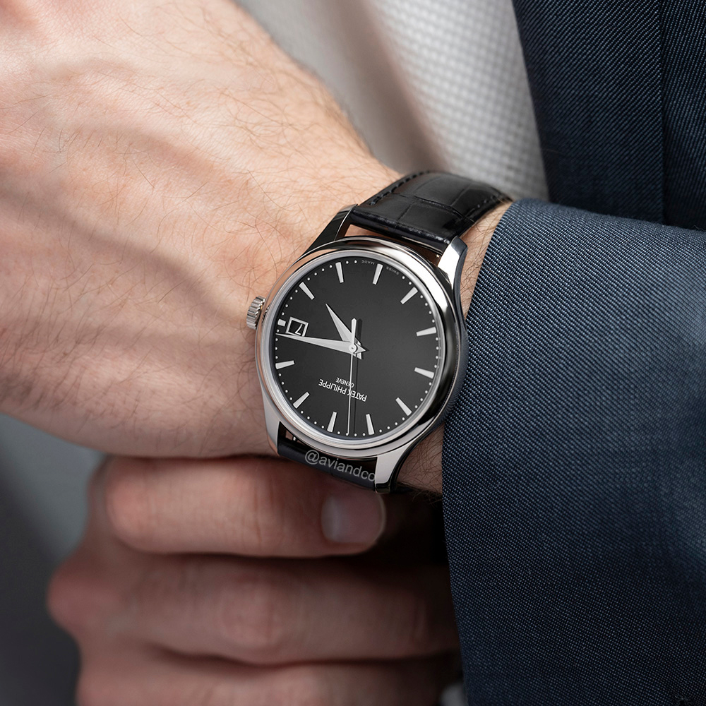 Patek Philippe Calatrava, 18K White Gold, Black Dial, 39 mm