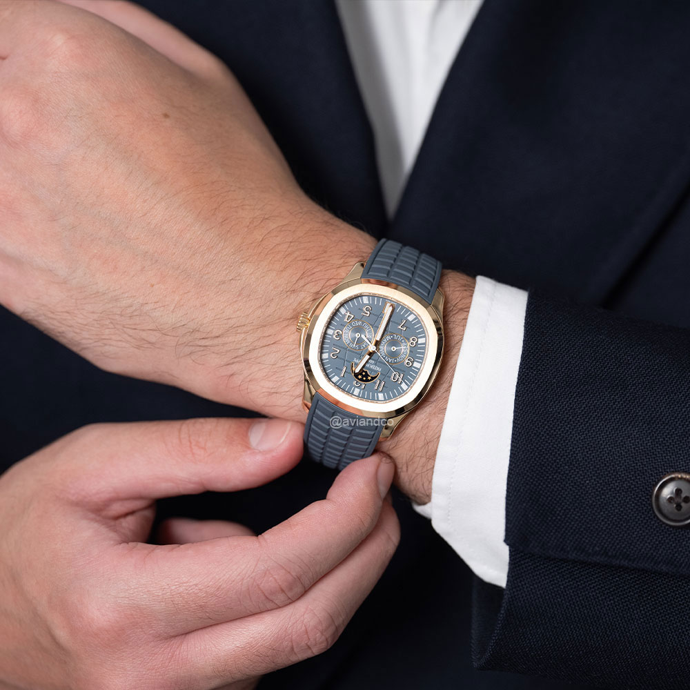 Patek Philippe Aquanaut, 18K rose gold, blue dial, moon phase display