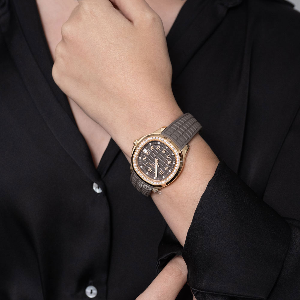 Patek Philippe Aquanaut, Diamond Bezel, 18K Rose Gold, Taupe Dial