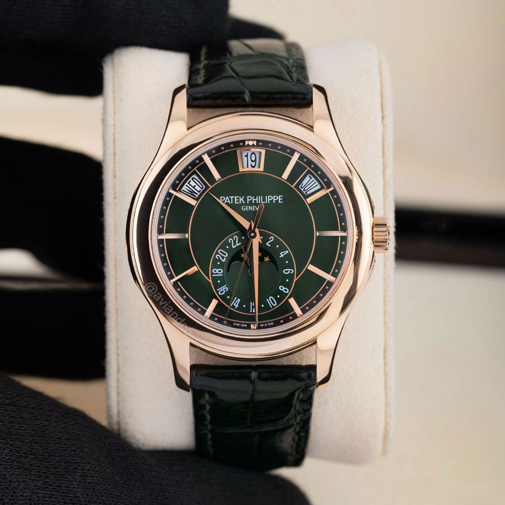 Patek Philippe Complications, Annual Calendar, 18K Rose Gold, Green Sunburst Dial
