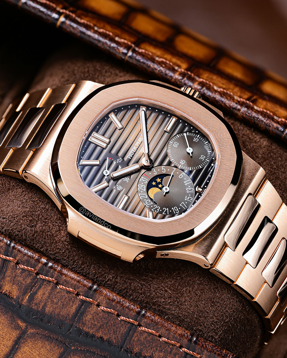 Patek Philippe Nautilus 5712, 18K Rose Gold, Brown Dial, 40 mm