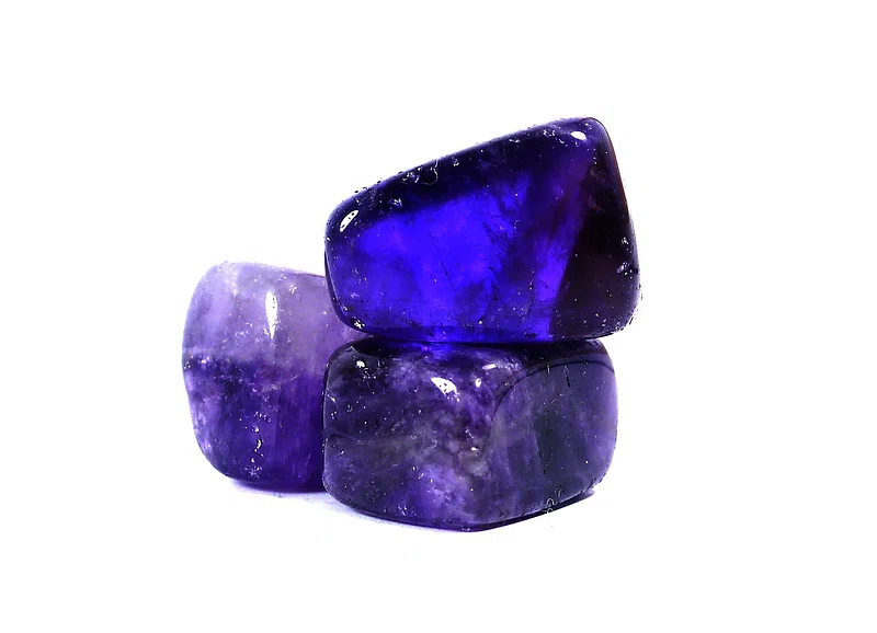 Deep blue sapphires sourced from the world&rsquo;s finest mines